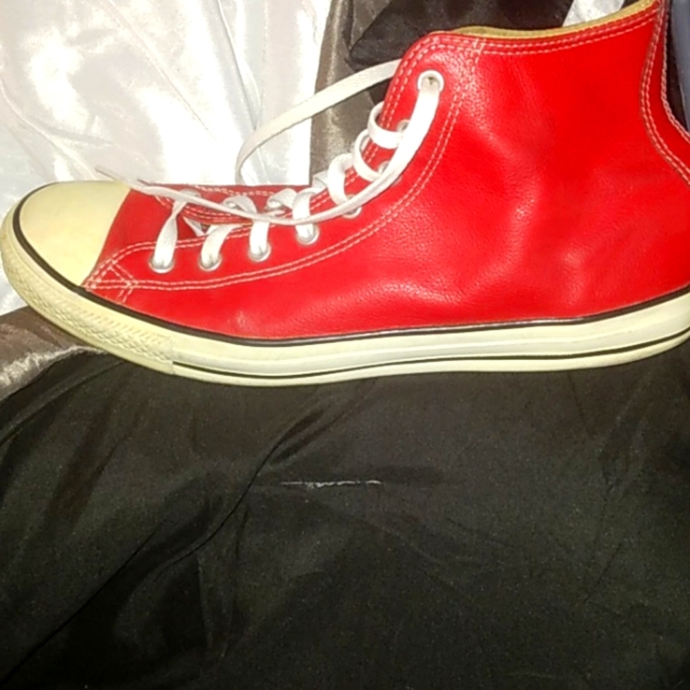Converse Chuck Taylor's Men's size 12